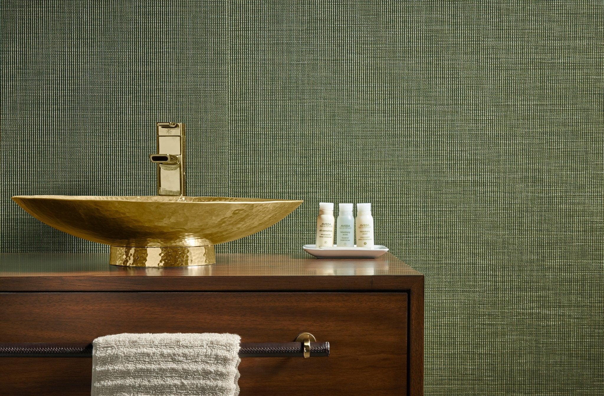 Pave - Y47324 - Wallcovering - Vycon - Kube Contract